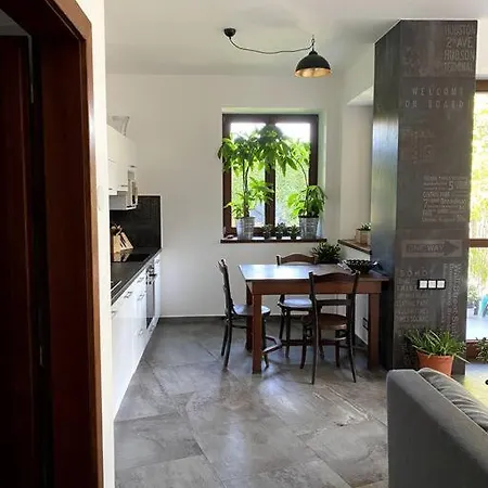 Apartman V Prvorepublikove Vile Lägenhet